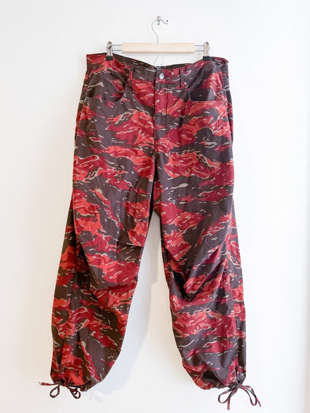 Good American Uniform Red/Orange Desert Camo Parachute Pants SZ 15 - Picture 2 of 8